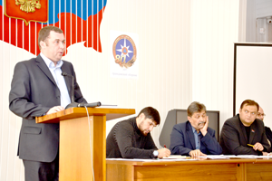 Участники заседания, на первом плане - первый замглавы администрации НГО Дмитрий Черепанов