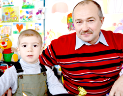 Виктор ХРУШКОВ с внуком Максимом