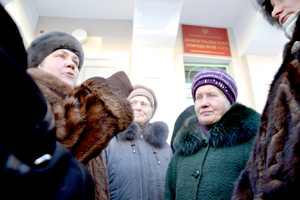 По окончании оглашения приговора пострадавшие пайщики ещё долго не расходились, решая, что делать дальше