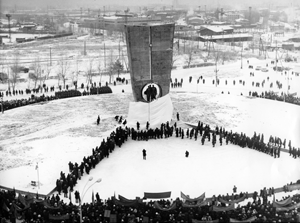 Архитектурная композиция создателям города