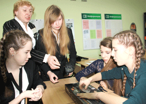 Один из опытов на уроке Сергея Швецова