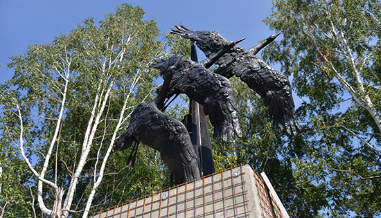 041017 5 monument