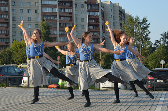 15DANCE