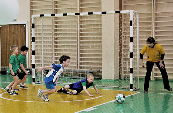 210318 33 football2